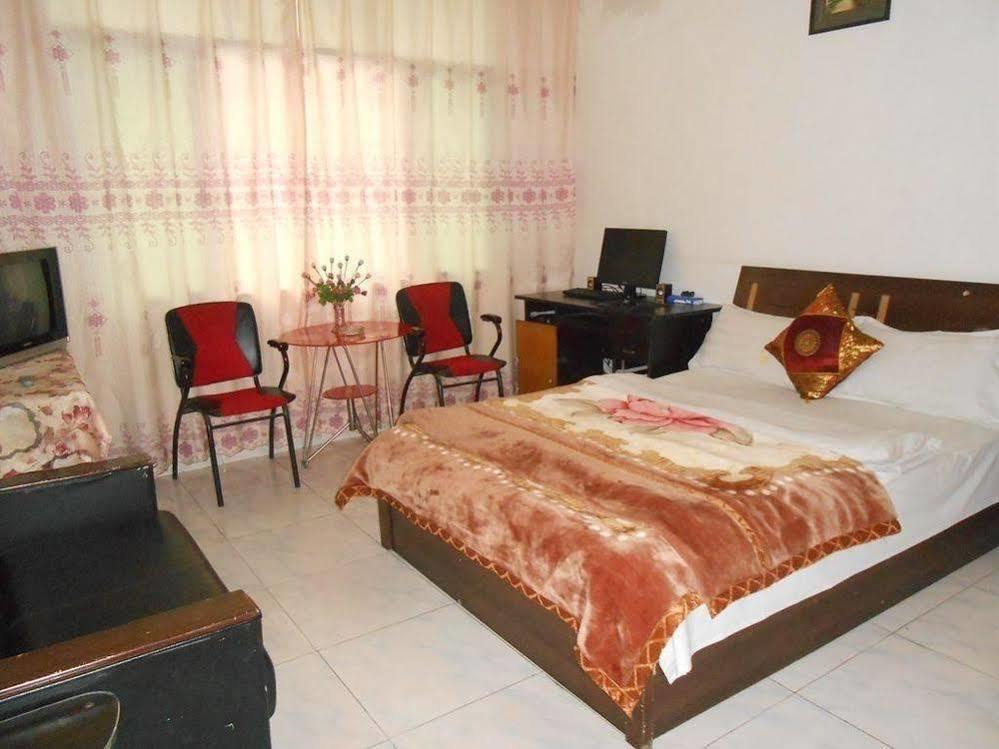Chengdu Cosiness Home Hotel Bagian luar foto